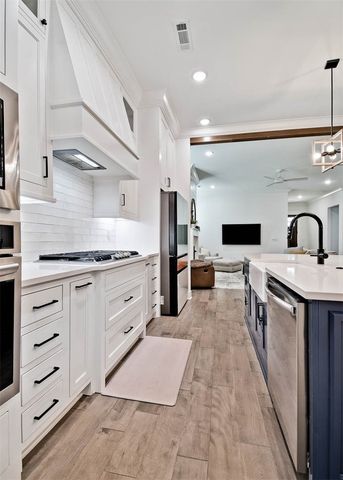 6724 Garden Trail Avenue, Springdale, AR 72762