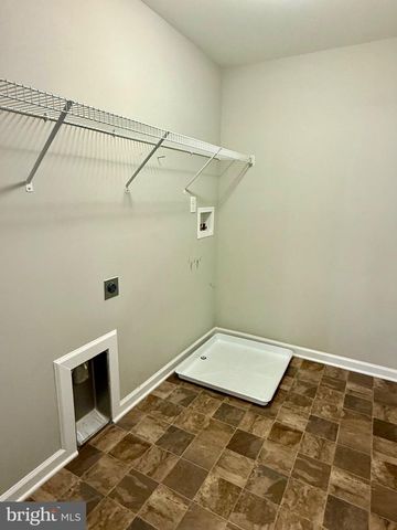 206 BRANT LN N, Martinsburg, WV 25403