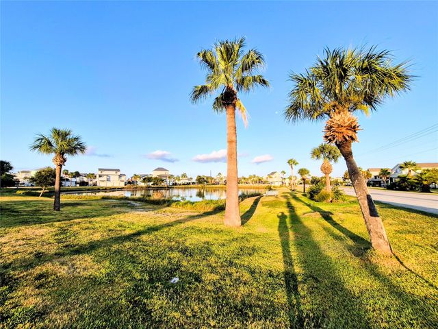 TBD Lot 28 Tiki Drive, Tiki Island, TX 77554