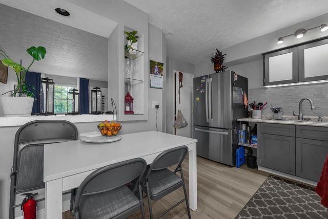 2292 Laurelwood Drive, 2292L, Columbus, OH 43229