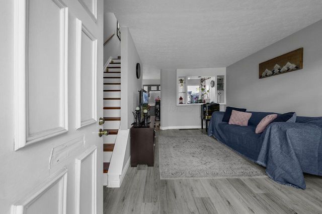 2292 Laurelwood Drive, 2292L, Columbus, OH 43229