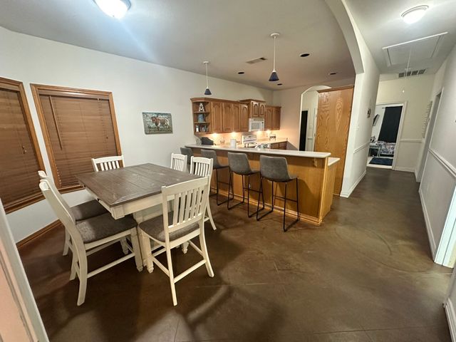 201 W Oak Street, Eustace, TX 75124