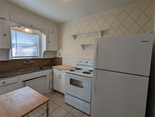 6330 Vickery Boulevard, Dallas, TX 75214