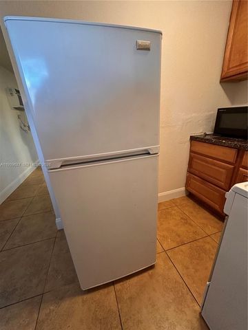 6131 SW 39th St East, Miramar, FL 33023