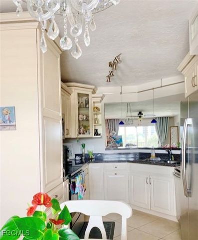 340 S Horse Creek DR 304, Naples, FL 34110