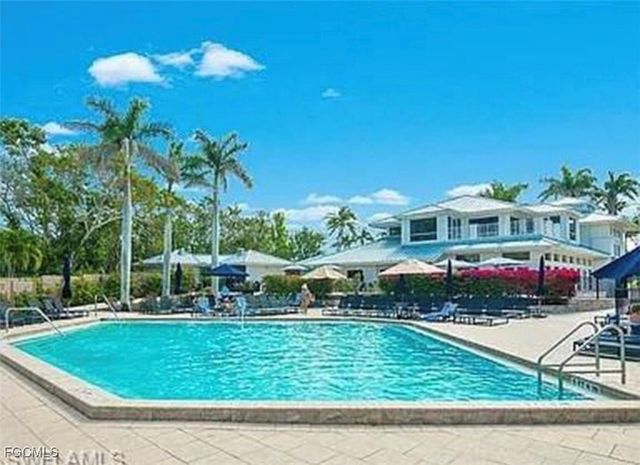 340 S Horse Creek DR 304, Naples, FL 34110