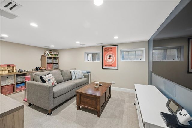 938 Mapleton Avenue, Oak Park, IL 60302