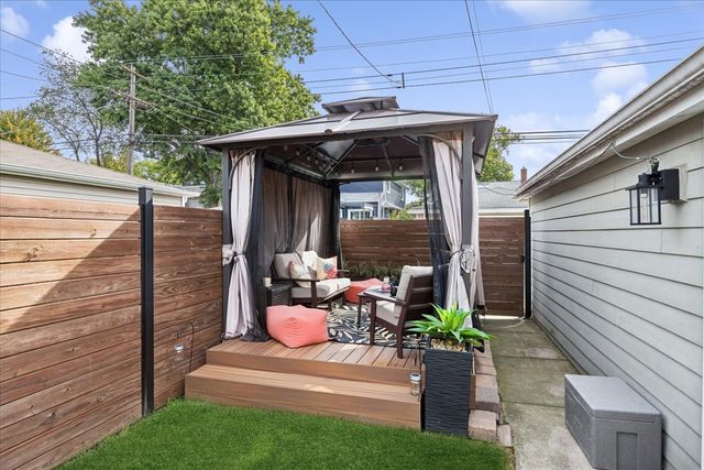 938 Mapleton Avenue, Oak Park, IL 60302