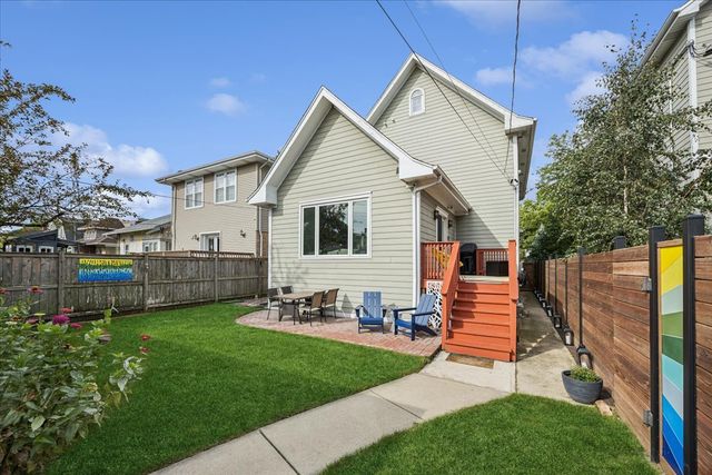 938 Mapleton Avenue, Oak Park, IL 60302