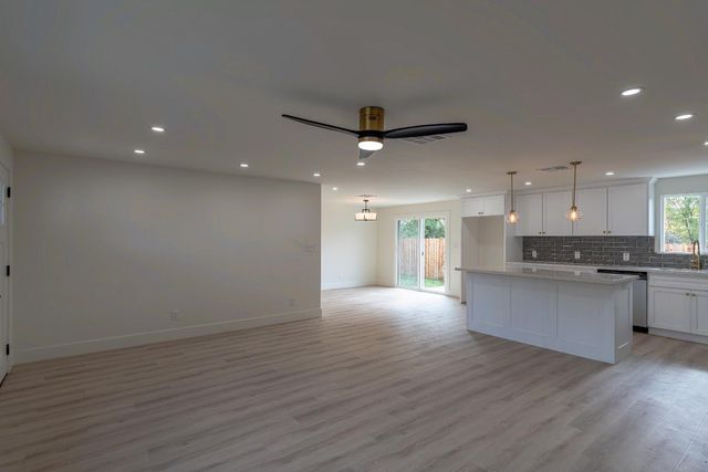 6838 Grant Ave, Carmichael, CA 95608