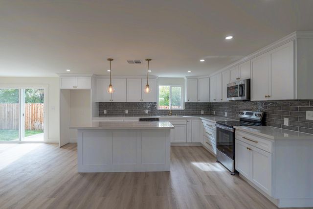 6838 Grant Ave, Carmichael, CA 95608