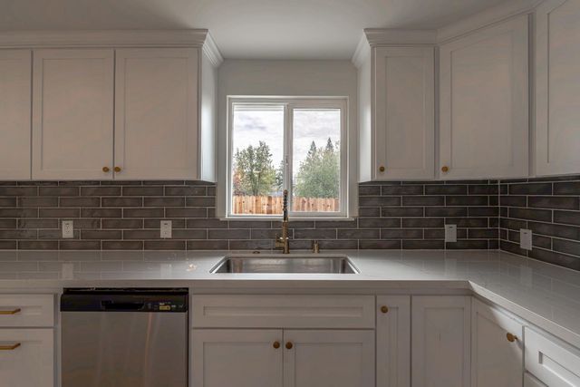 6838 Grant Ave, Carmichael, CA 95608