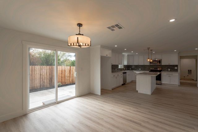 6838 Grant Ave, Carmichael, CA 95608