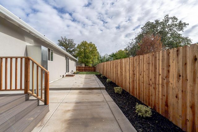 6838 Grant Ave, Carmichael, CA 95608