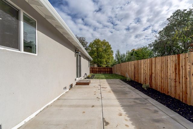 6838 Grant Ave, Carmichael, CA 95608