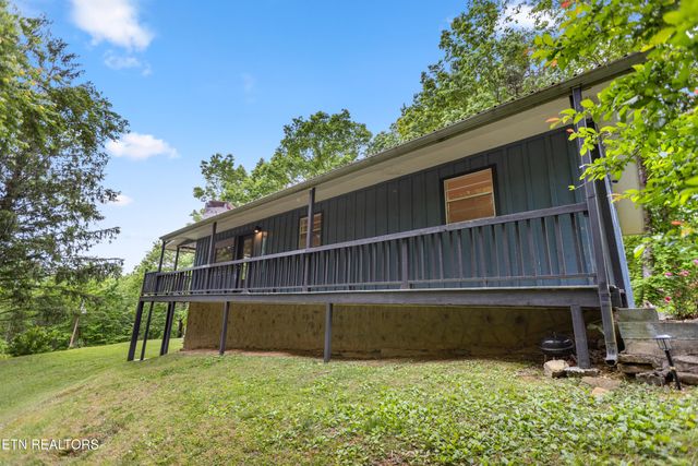3724 Warden Branch Lane, Gatlinburg, TN 37738