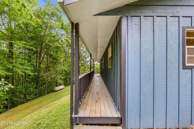 3724 Warden Branch Lane, Gatlinburg, TN 37738