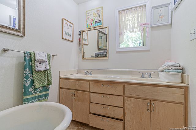 6432 FM725, New Braunfels, TX 78130