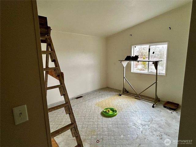 190 Village Lane, Sequim, WA 98382