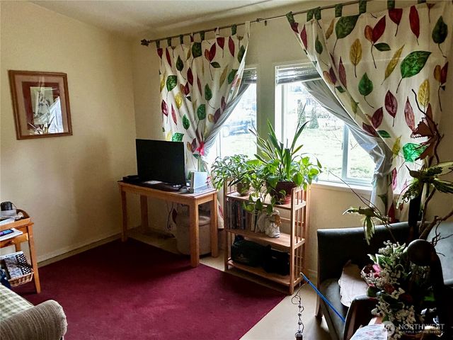 190 Village Lane, Sequim, WA 98382