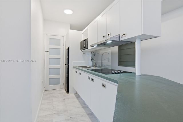 801 Brickell Bay Drive 764, Miami, FL 33131