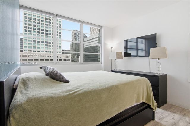 801 Brickell Bay Drive 764, Miami, FL 33131