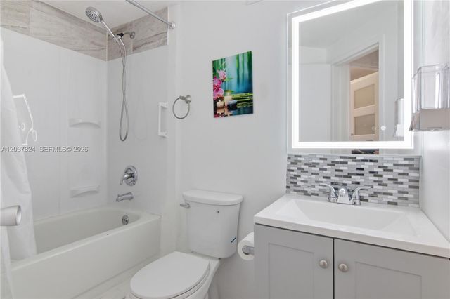 801 Brickell Bay Drive 764, Miami, FL 33131