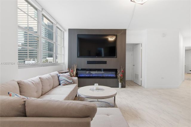 801 Brickell Bay Drive 764, Miami, FL 33131