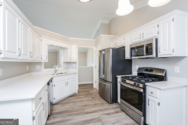 215 Ashland Manor Drive, Lawrenceville, GA 30045