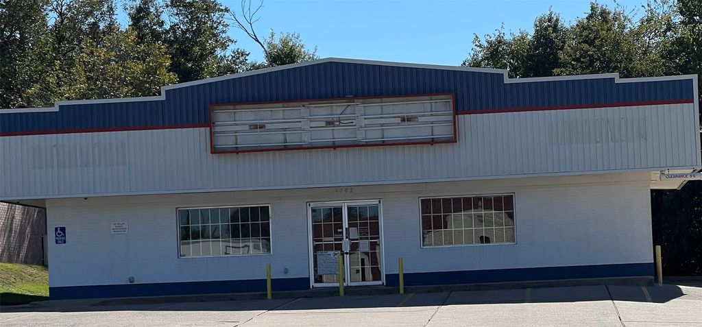 1702 Santa Fe Drive, Weatherford, TX 76086