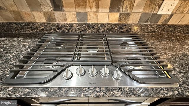 213 LONG POINT DR, Fredericksburg, VA 22406