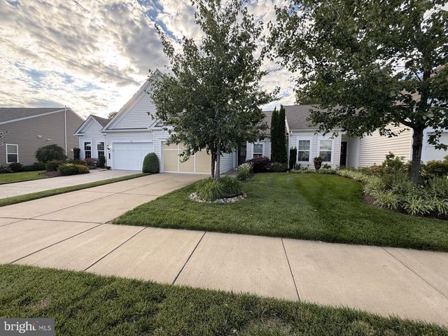 213 LONG POINT DR, Fredericksburg, VA 22406