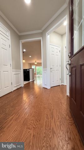 213 LONG POINT DR, Fredericksburg, VA 22406