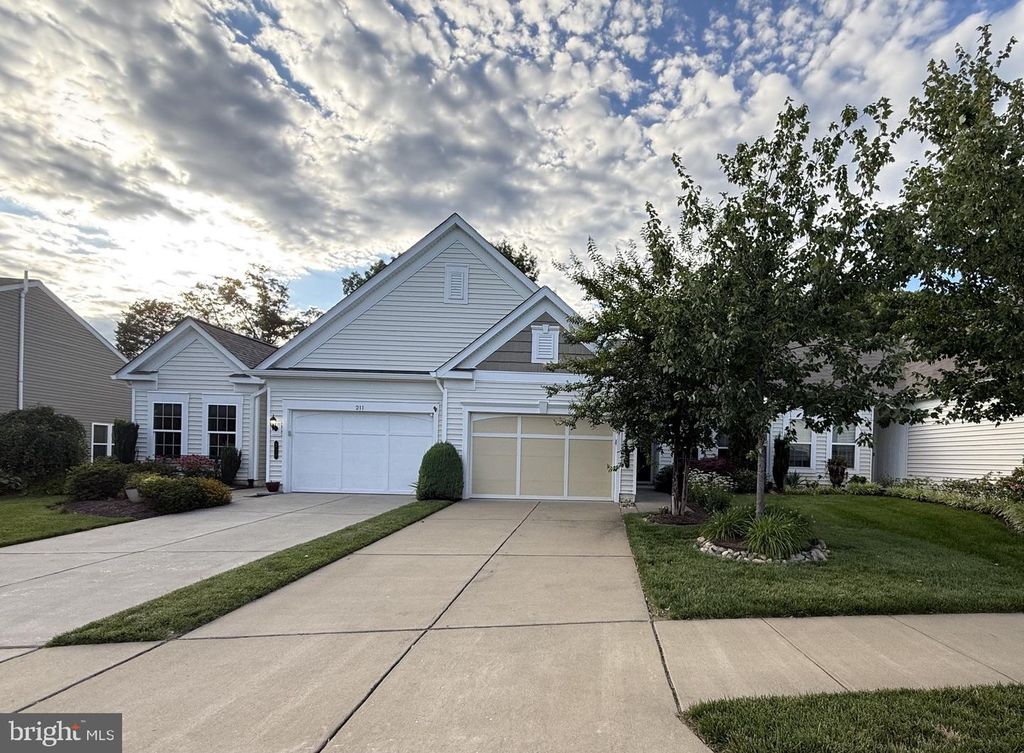 213 LONG POINT DR, Fredericksburg, VA 22406