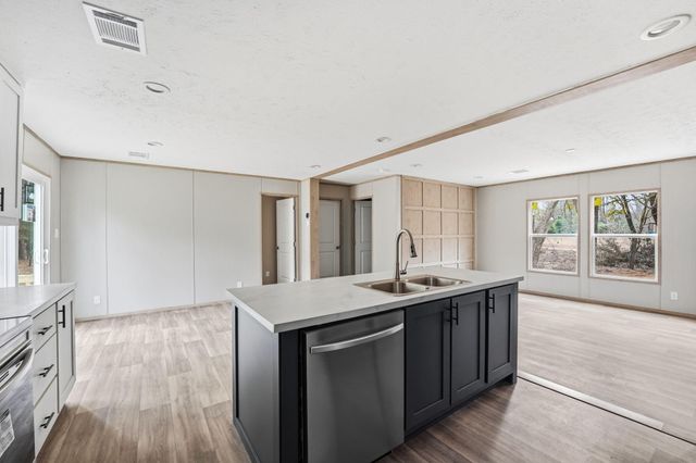 522 Watts Lane, Camden, SC 29020
