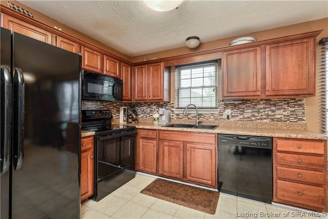 11901 Columbus Parkway, Sellersburg, IN 47172