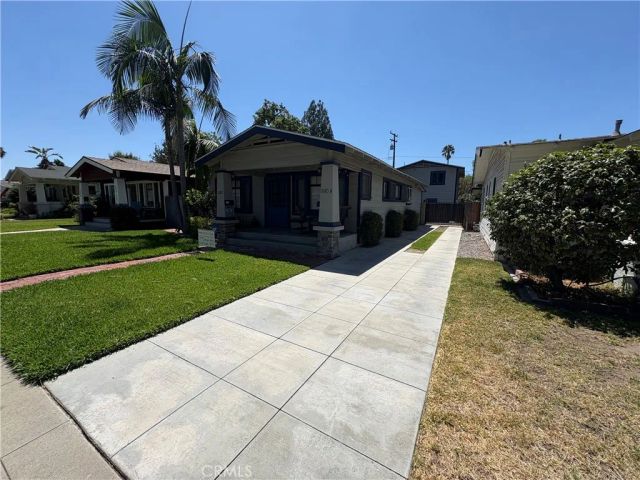 330 W Whiting Avenue, Fullerton, CA 92832