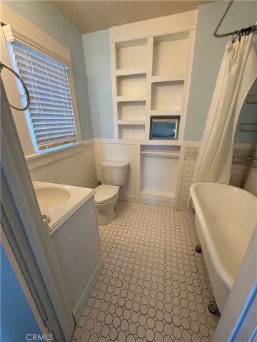 330 W Whiting Avenue, Fullerton, CA 92832