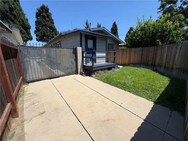 330 W Whiting Avenue, Fullerton, CA 92832