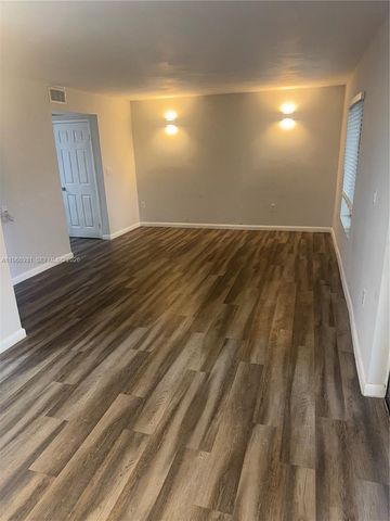 3183 Coral Lake Dr 3183, Coral Springs, FL 33065