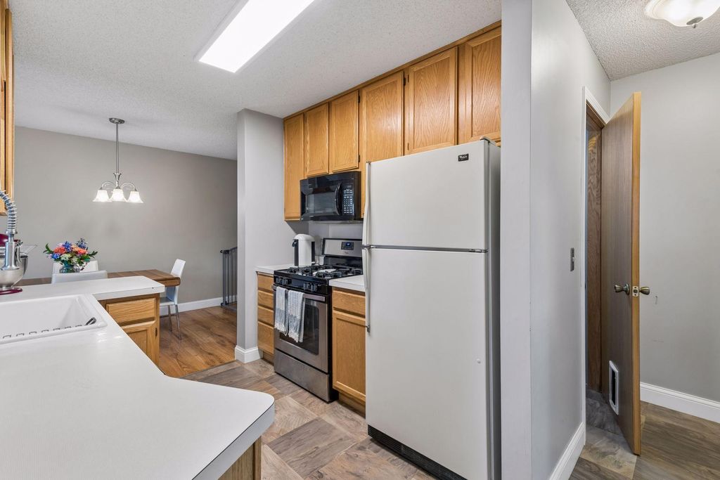 14371 Estates Avenue, Apple Valley, MN 55124 — photo 5