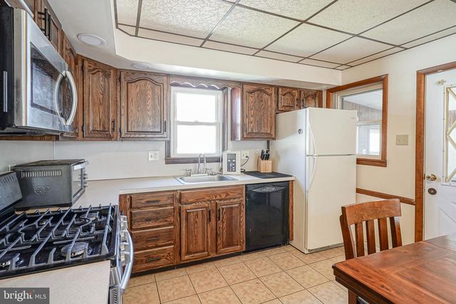 862 RAMBLER AVE, Runnemede, NJ 08078