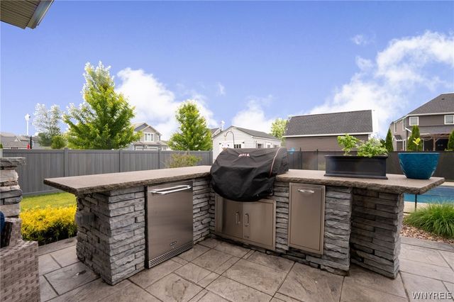 132 Boxelder Lane, Amherst, NY 14228