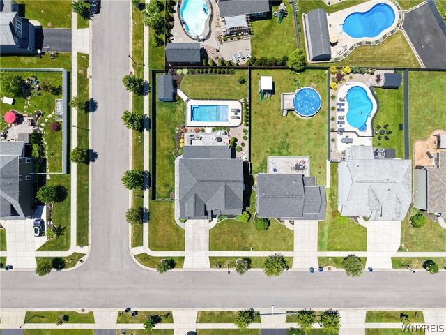 132 Boxelder Lane, Amherst, NY 14228