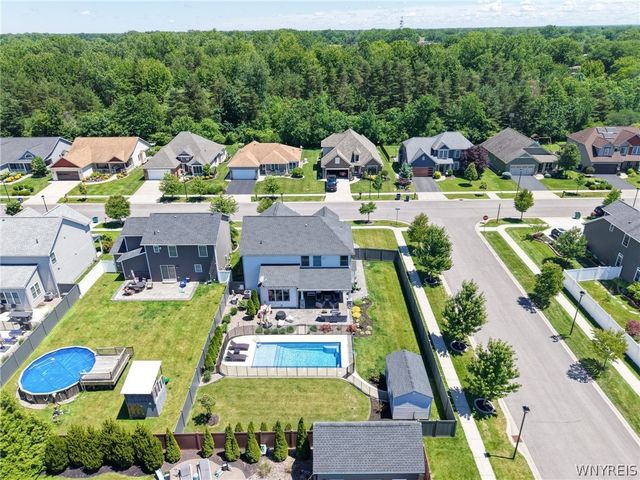 132 Boxelder Lane, Amherst, NY 14228