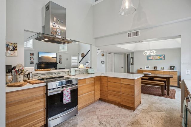 456 MAYFAIR CIRCLE, Orlando, FL 32803