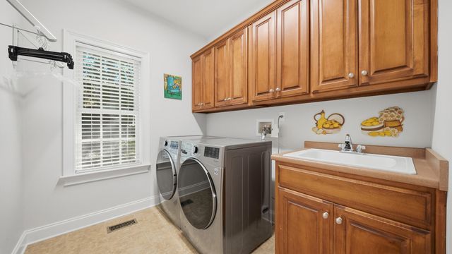 1782 Sterling Point NW, Cleveland, TN 37312