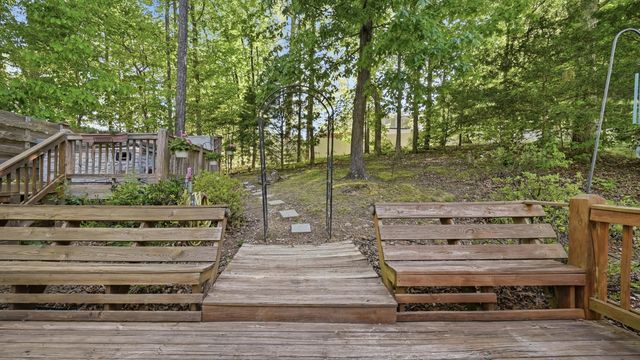 1782 Sterling Point NW, Cleveland, TN 37312