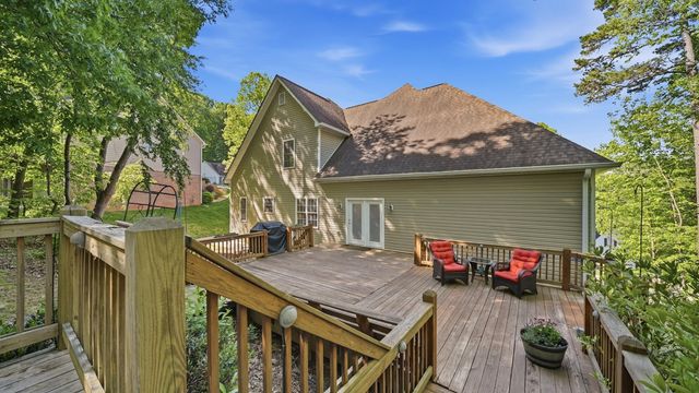 1782 Sterling Point NW, Cleveland, TN 37312
