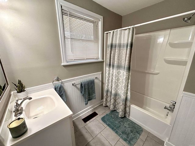 704 FOREST Lane, Benton, AR 72019